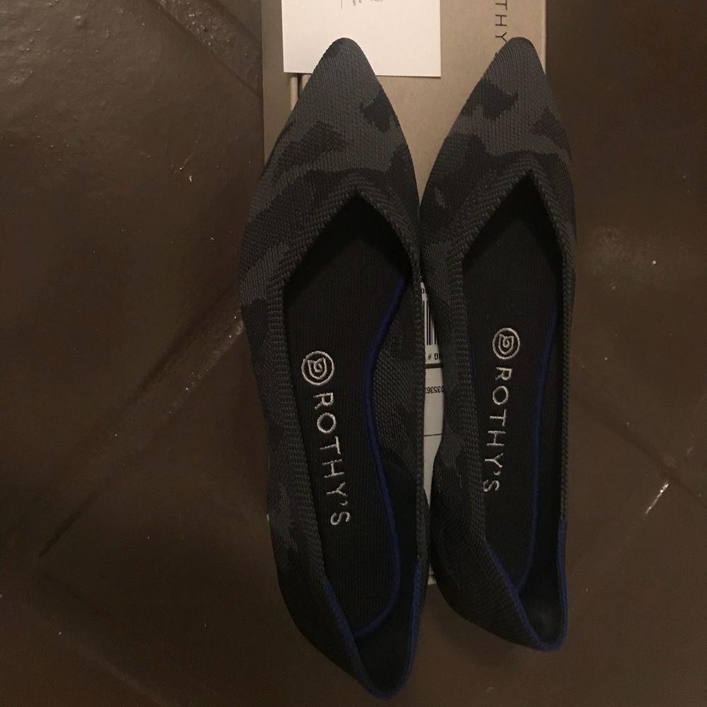 NEW Rothys camo flats